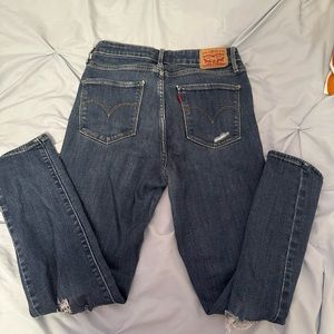 Levi’s skinny jeans size 28